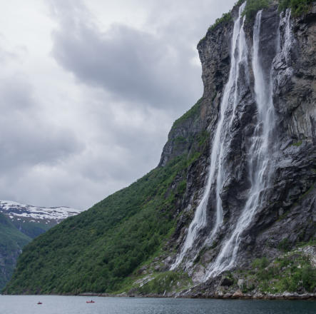 Wasserfall "Sieben Schwestern" im Geirangerfjord